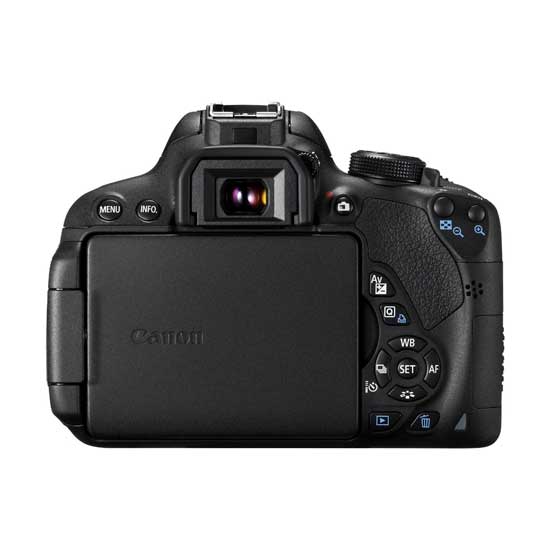Canon EOS 700D Kit EF-S 18-135mm IS STM