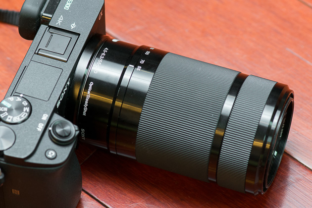 Sony E 55-210mm f/4.5-6.3 OSS E-Mount Hitam Harga Terbaik